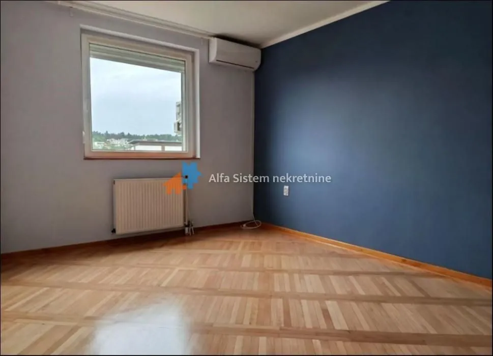 Izdavanje, četvorosoban stan, 125m², Savski Venac, Beograd