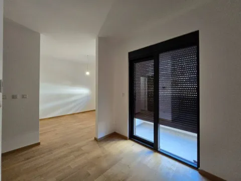 Prodaja, garsonjera, 29m², Bečići, Budva - image 7