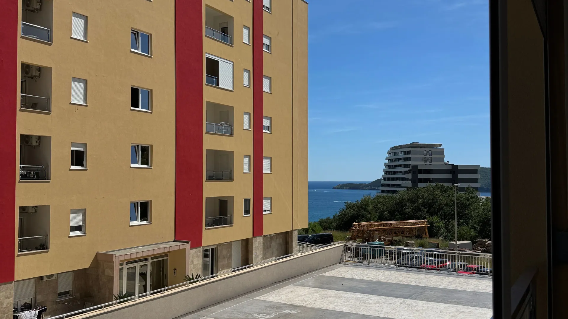 Rent, one bedroom apartment, 44m², Bečići, Budva