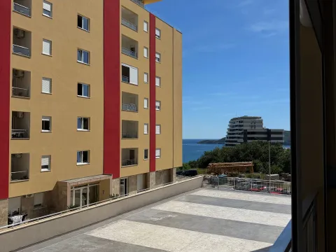Stan in Bečići