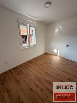 Prodaja, jednosoban stan, 37m², Klisa, Novi Sad Sve Podlokacije - image 9