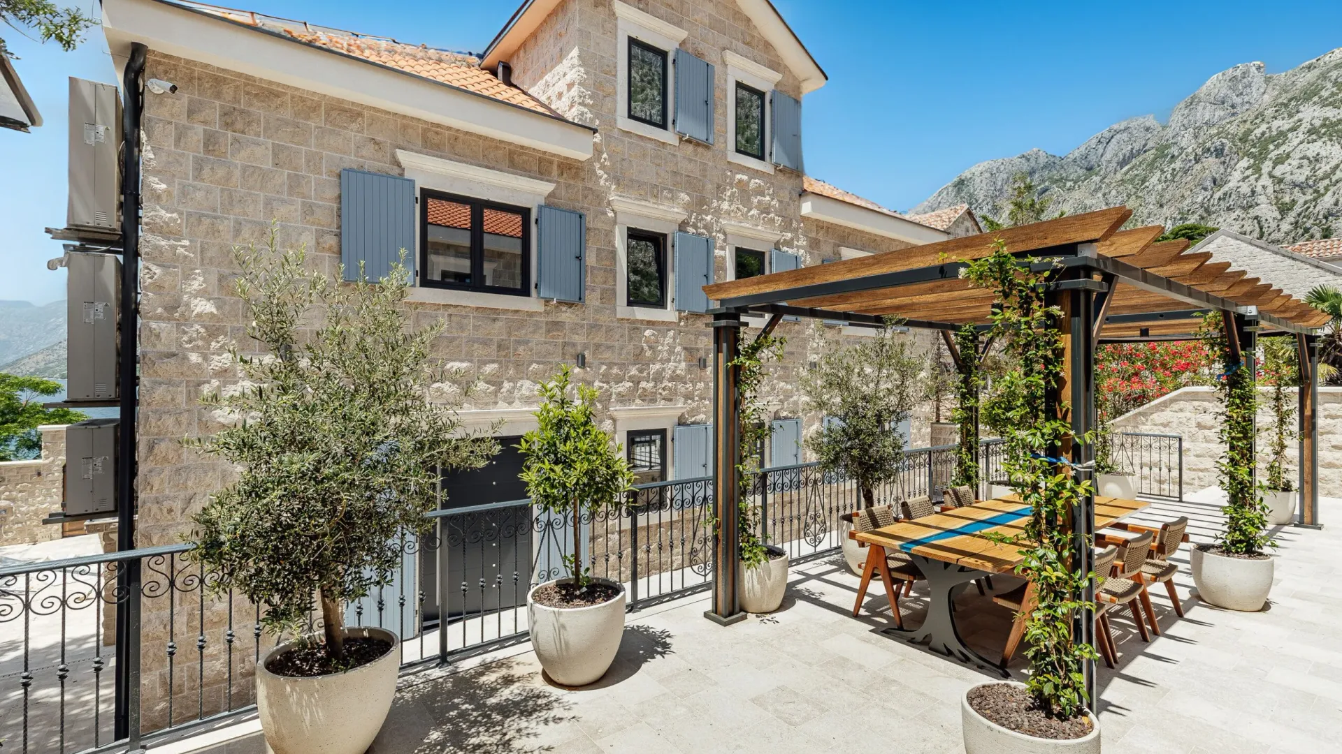 Prodaja, kuća, 819m², Ljuta, Kotor