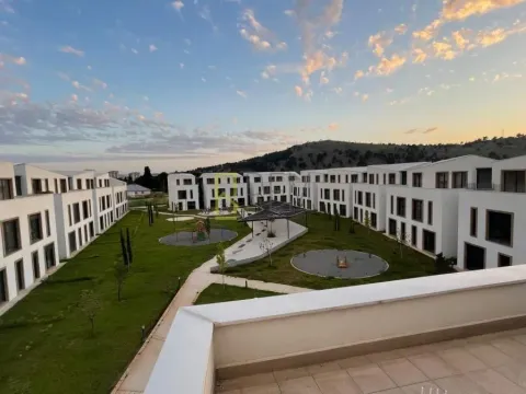 Prodaja, trosoban stan, 106m², Zagorič, Podgorica - image 11