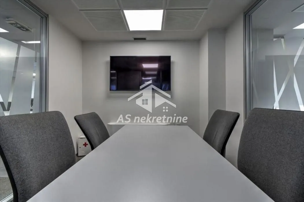 Rent, office space, 300m², Stari Grad, Beograd