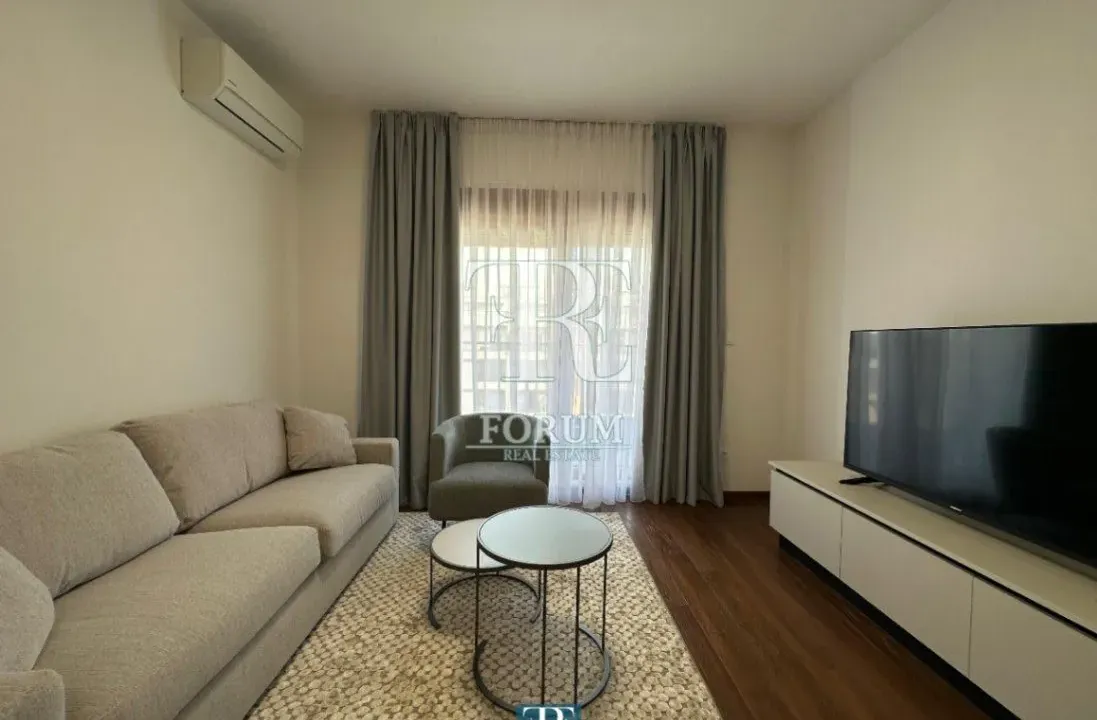 Izdavanje, dvosoban stan, 70m², Master Kvart, Podgorica