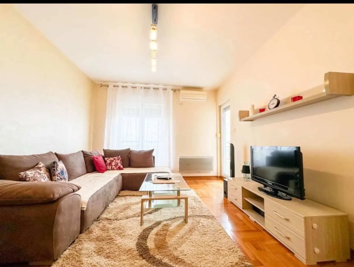 Izdavanje, jednosoban stan, 45m², Zabjelo, Podgorica