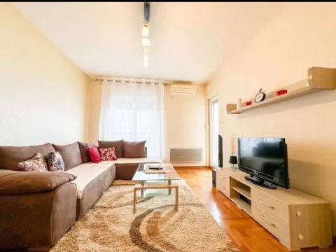 Izdavanje, jednosoban stan, 45m², Zabjelo, Podgorica - image 1