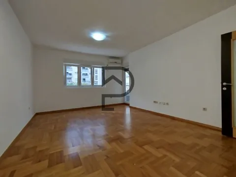 Izdavanje, stan, 50m², Tuški Put, Podgorica - image 2