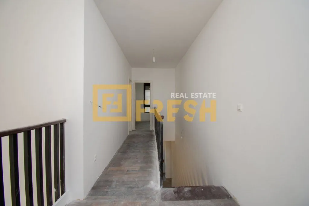 Prodaja, četvorosoban stan, 151m², Gornja Gorica, Podgorica