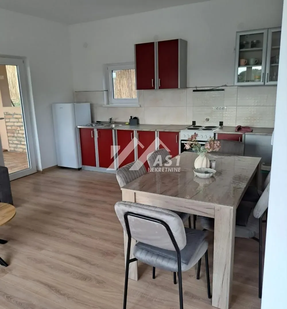 Izdavanje, kuća, 140m², Sremska Kamenica, Petrovaradin