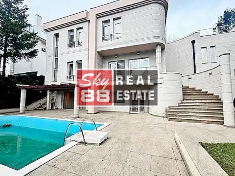 Sale, house, 371m², Savski Venac, Beograd - image 1