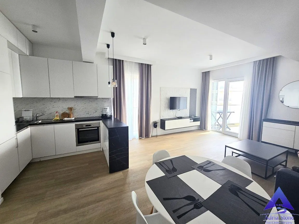 Prodaja, dvosoban stan, 63m², Bečići, Budva