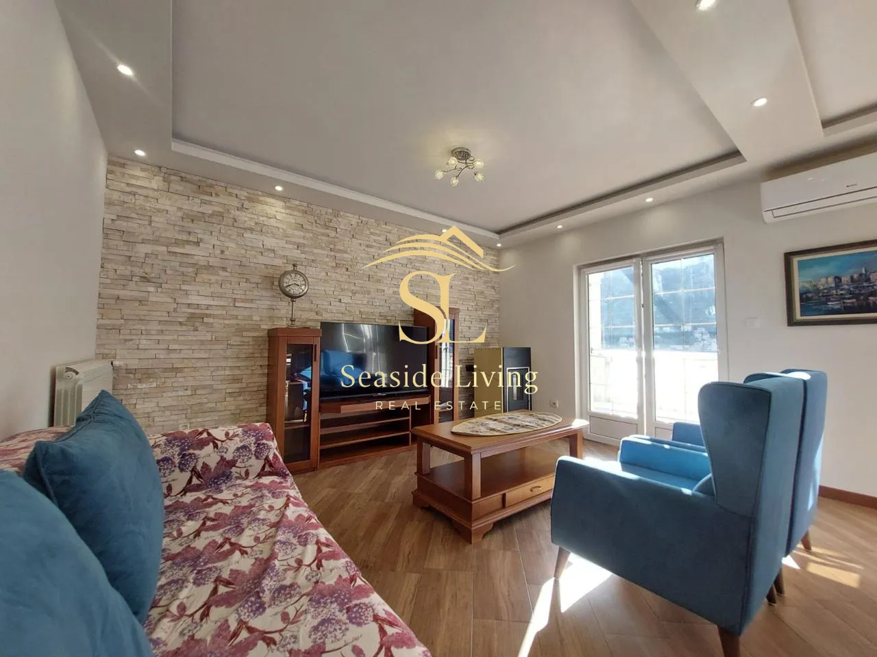 Rent, three bedroom apartment, 130m², Dobrota, Kotor