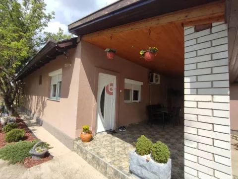 Prodaja, kuća, 313m², Peščara, Subotica - image 10