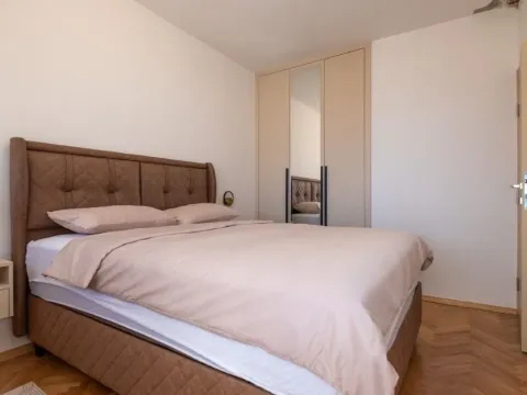 Izdavanje, trosoban stan, 101m², Preko Morače, Podgorica - image 7