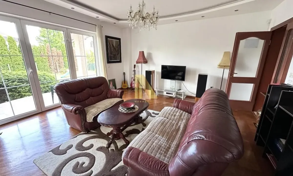 Izdavanje, kuća, 140m², Tatarsko brdo, Petrovaradin