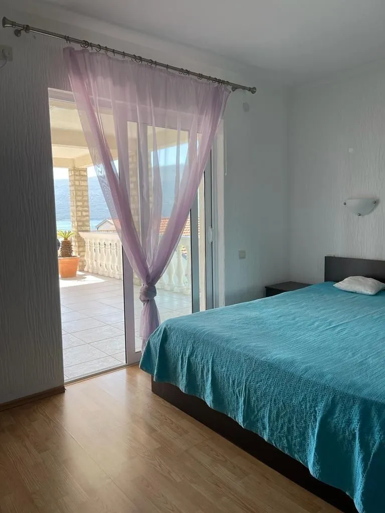 Prodaja, kuća, 350m², Baošići, Herceg Novi