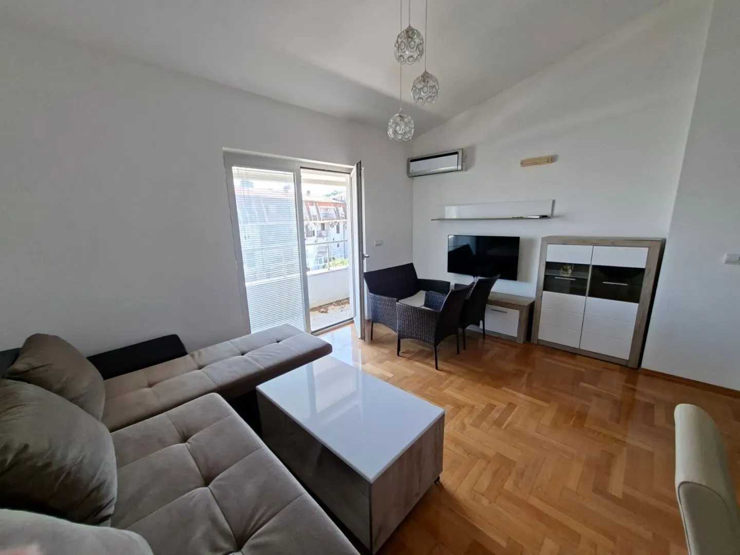 Izdavanje, jednosoban stan, 53m², Ulcinjsko Polje, Ulcinj