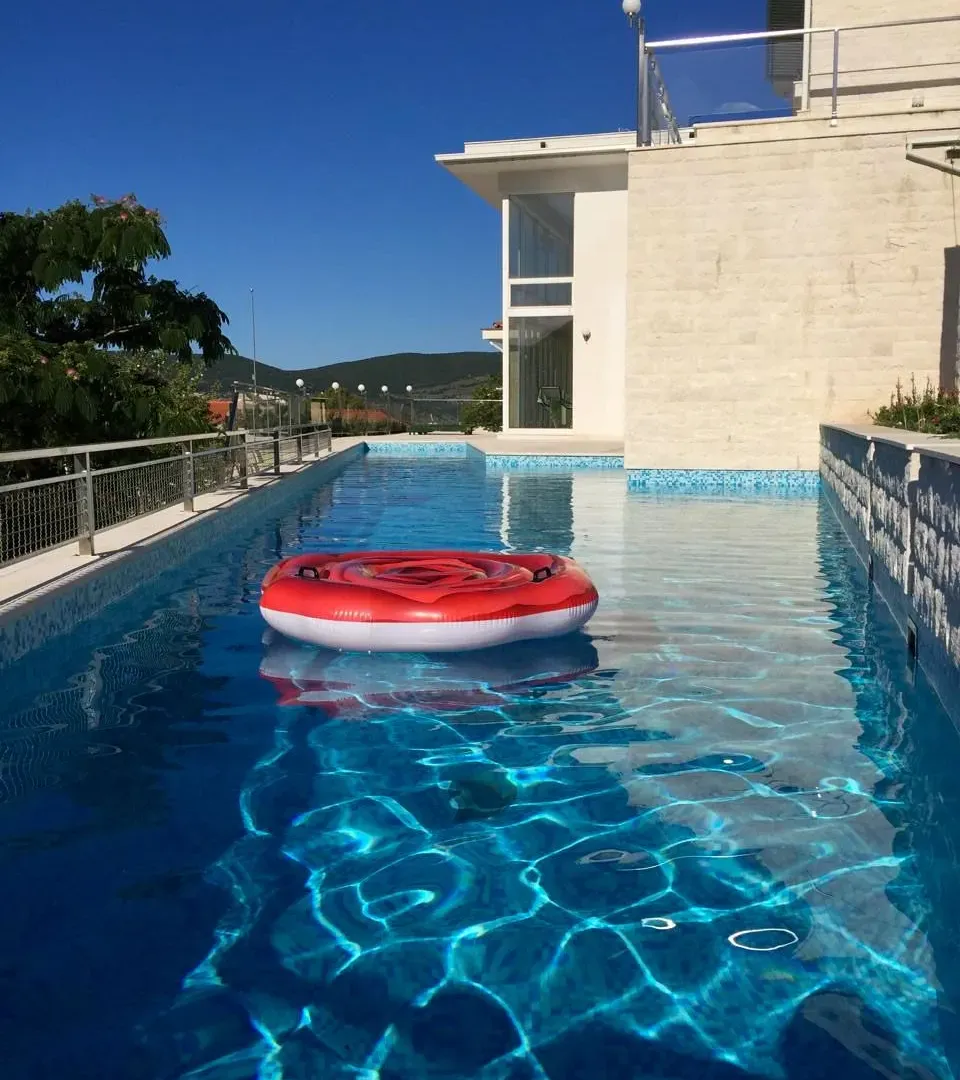 Rent, house, 600m², Topla, Herceg Novi