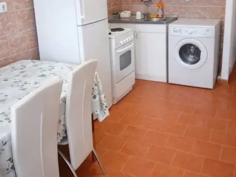 Izdavanje, garsonjera, 37m², Dalmatinska ulica, Podgorica - image 5