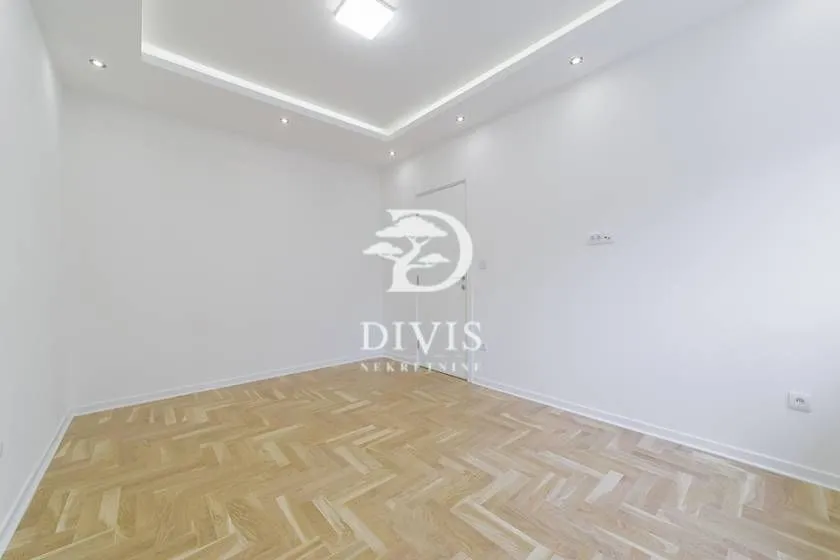 Sale, four bedroom apartment, 80m², Vračar Sve Podlokacije, Beograd