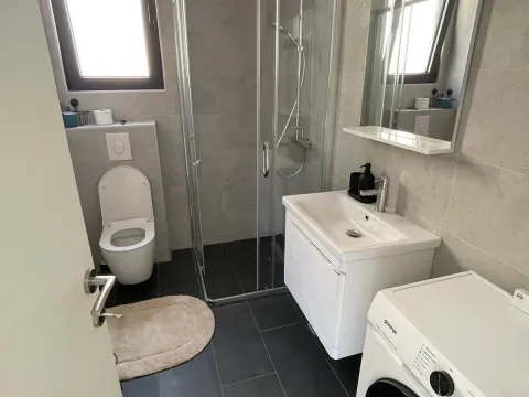 Izdavanje, jednosoban stan, 50m², Đenovići, Herceg Novi - image 6