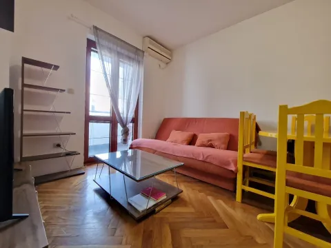 Izdavanje, jednosoban stan, 34m², Budva, Crna Gora - image 11