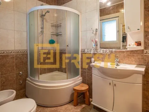 Prodaja, kuća, 240m², Kotor, Crna Gora - image 13