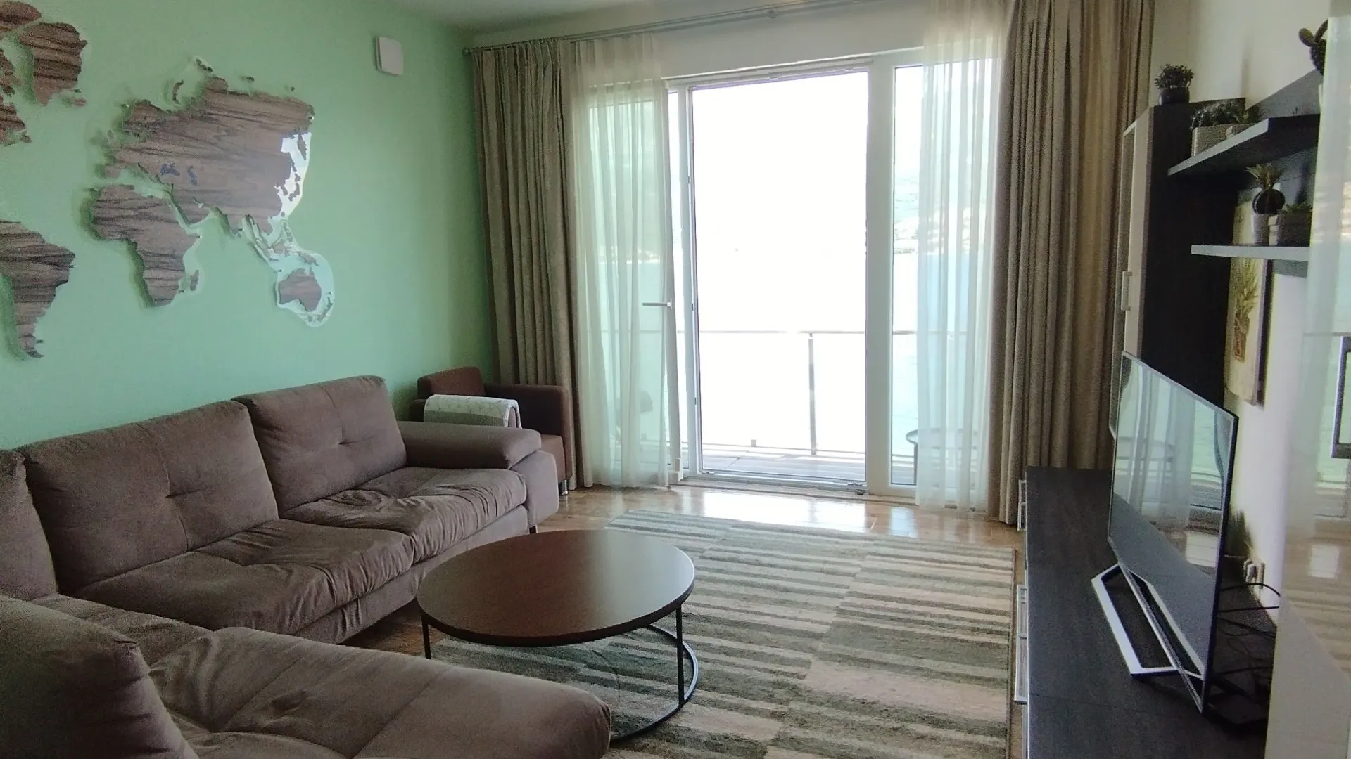 Prodaja, dvosoban stan, 64m², Njivice, Herceg Novi