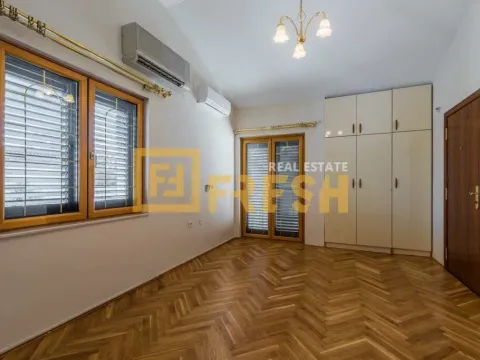 Izdavanje, kuća, 370m², Zabjelo, Podgorica - image 31