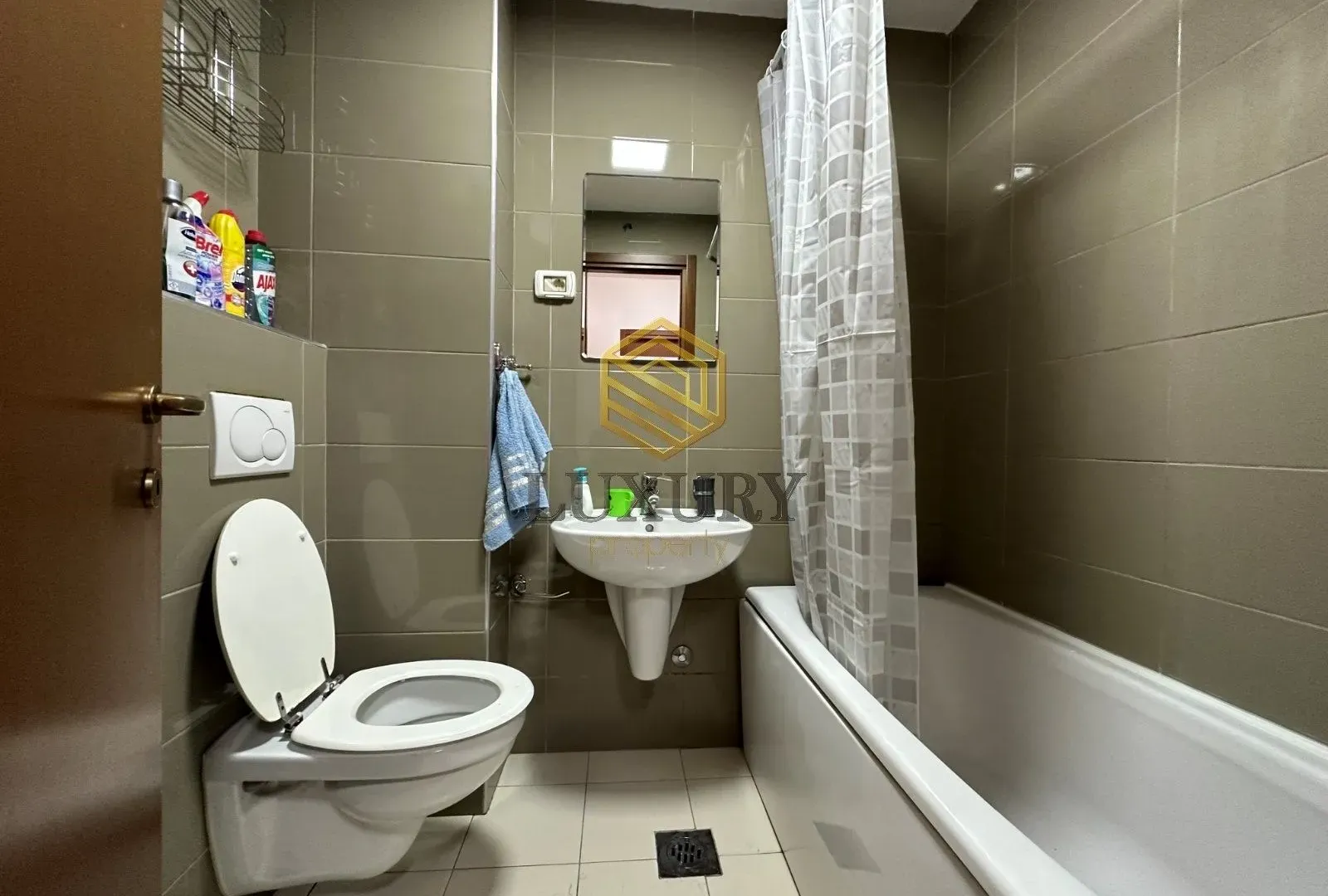 Izdavanje, jednosoban stan, 50m², City Kvart, Podgorica