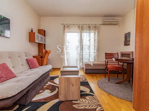 Izdavanje, garsonjera, 30m², City Kvart, Podgorica - image 3