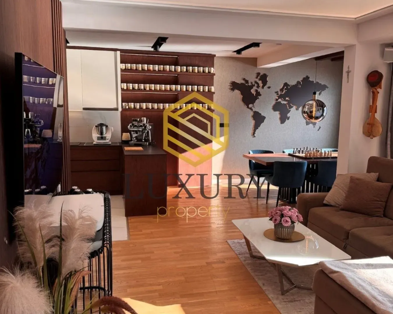 Sale, two bedroom apartment, 85m², Dobrota, Kotor