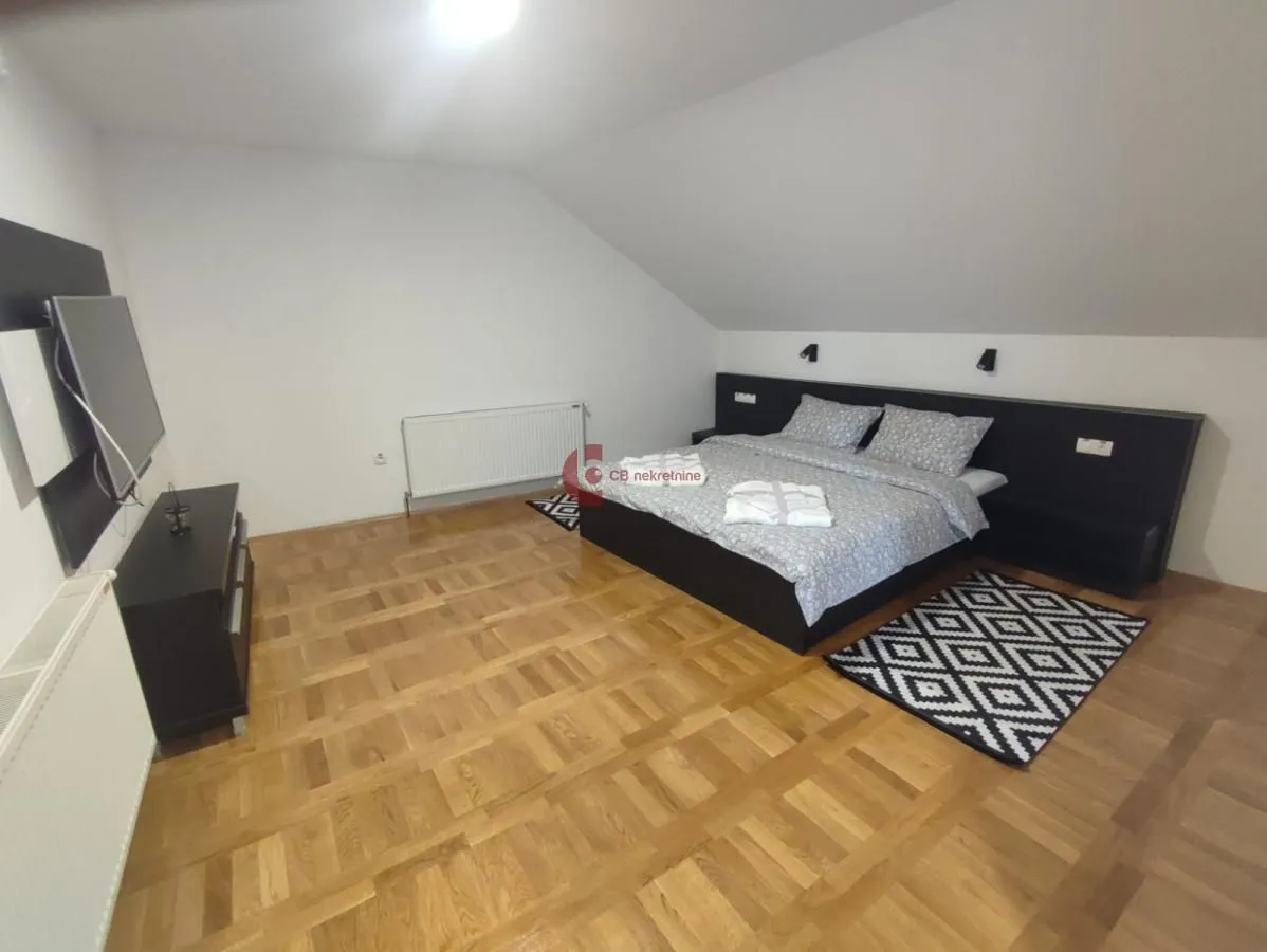 Prodaja, kuća, 630m², Gat, Subotica