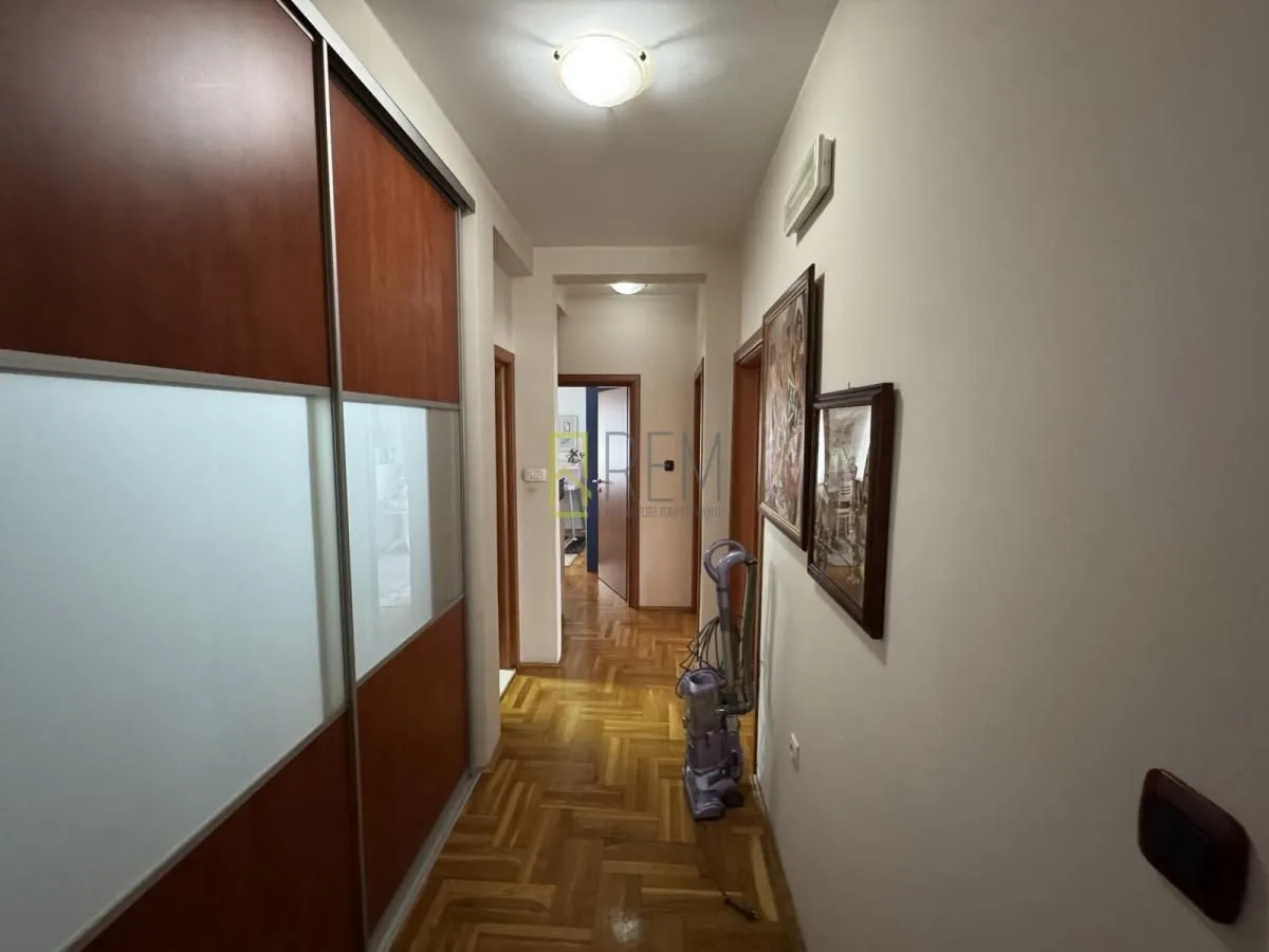 Prodaja, trosoban stan, 109m², Momišići, Podgorica