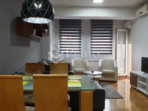 Izdavanje, jednosoban stan, 52m², City Kvart, Podgorica - image 6