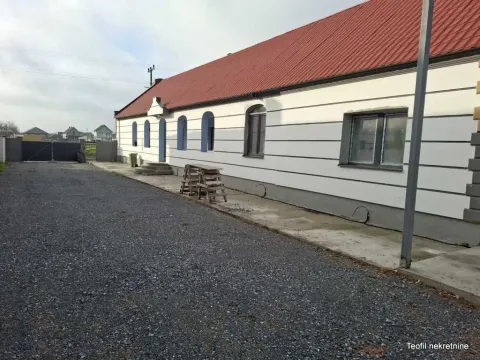 Prodaja, kuća, 200m², Karlovčić, Pećinci - image 5