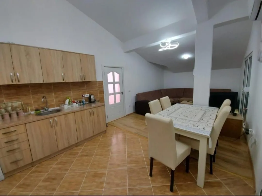 Izdavanje, dvosoban stan, 100m², Ilino, Bar