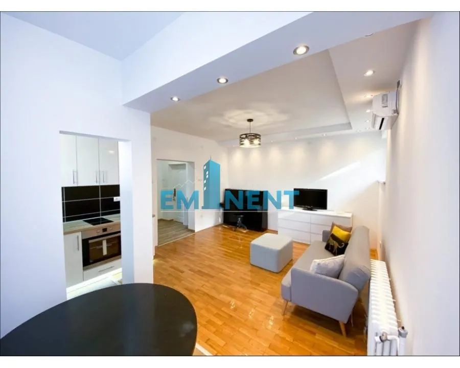Izdavanje, dvosoban stan, 51m², Savski Venac, Beograd