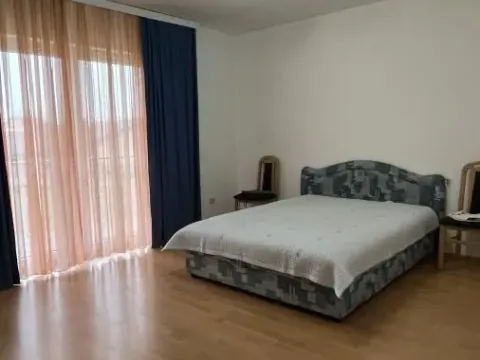 Prodaja, kuća, 240m², Kraljevo, Srbija - image 1