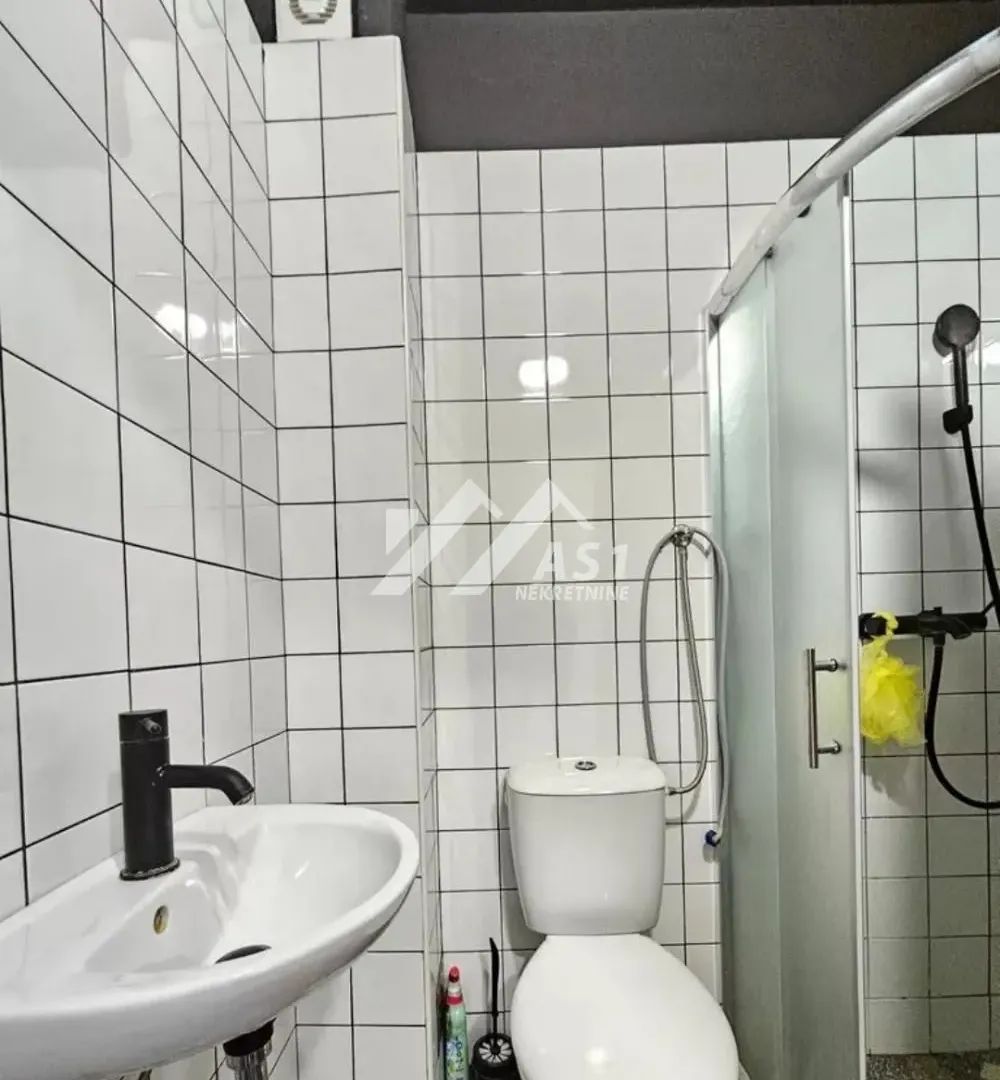 Izdavanje, stan, 21m², Detelinara, Novi Sad Sve Podlokacije