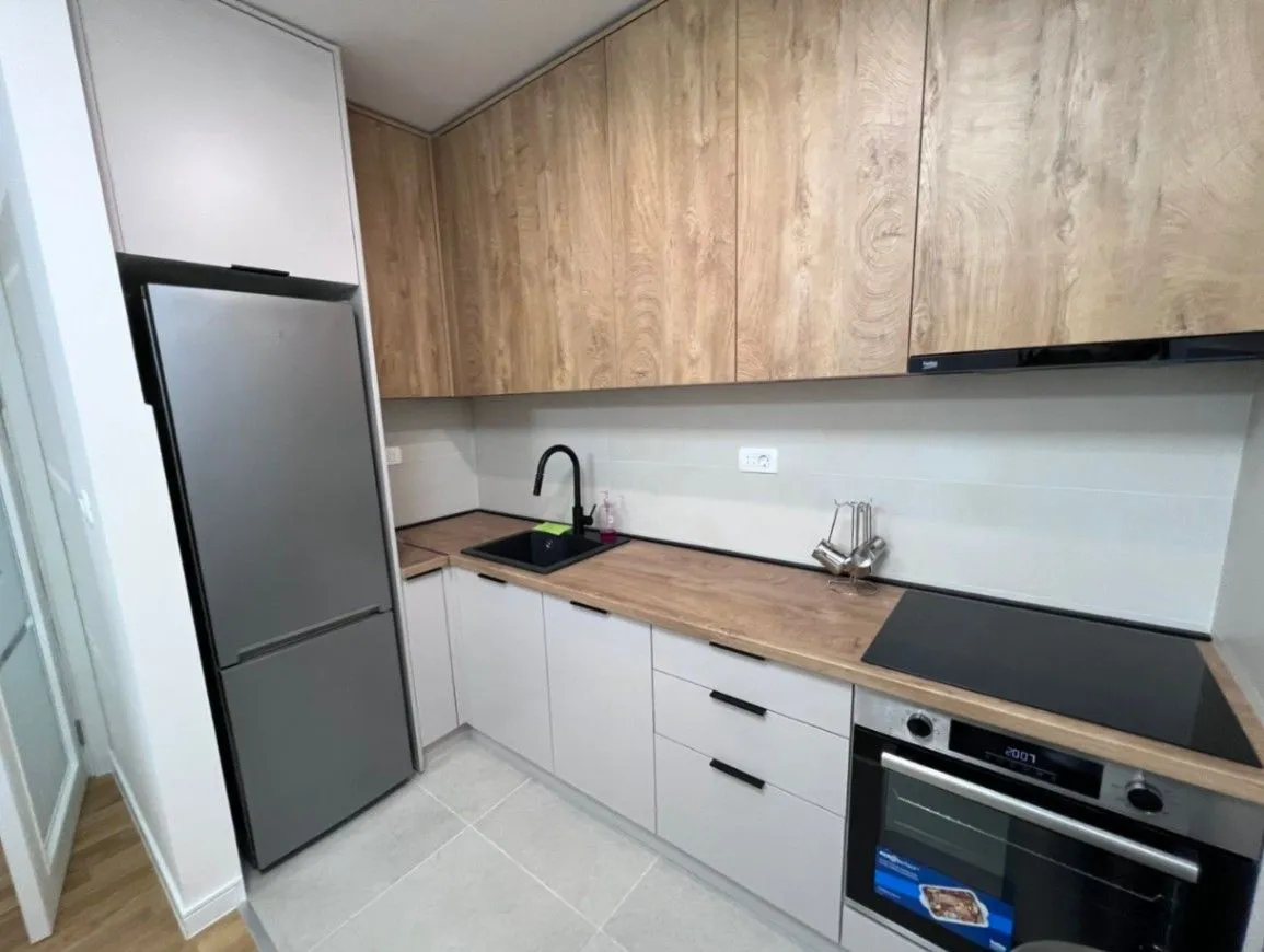 Izdavanje, jednosoban stan, 45m², Pobrežje, Podgorica