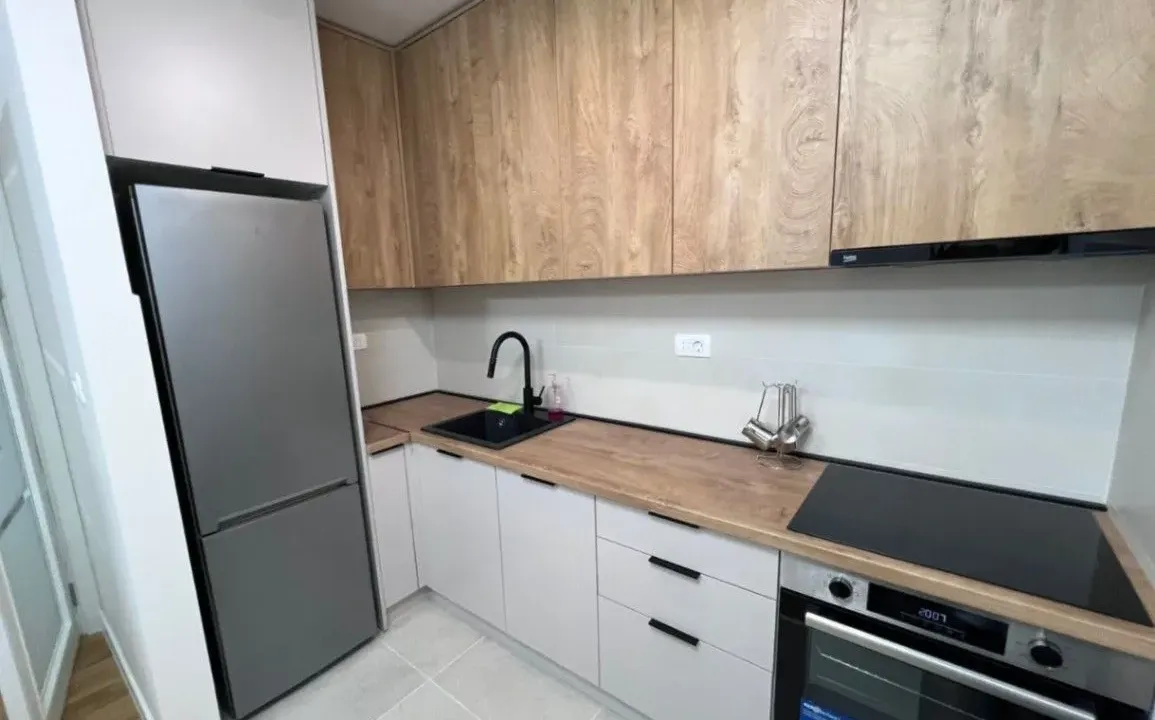 Izdavanje, jednosoban stan, 45m², Pobrežje, Podgorica