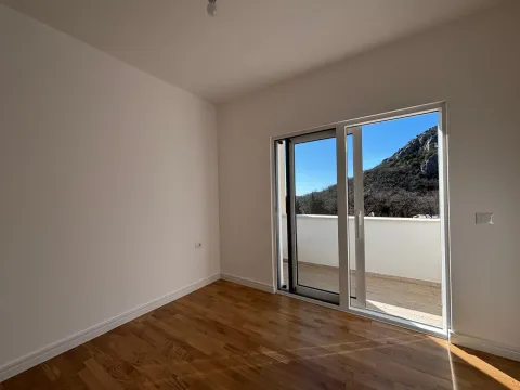 Sale, two bedroom apartment, 64m², Sutomore, Bar - image 3