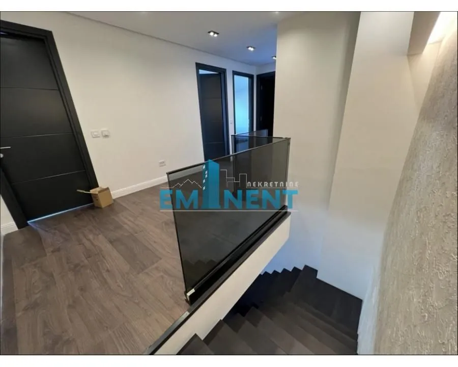 Rent, apartment, 200m², Kalenić Pijaca, Vračar Sve Podlokacije