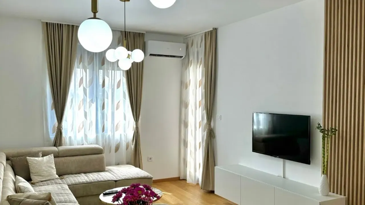 Izdavanje, jednosoban stan, 45m², City Kvart, Podgorica