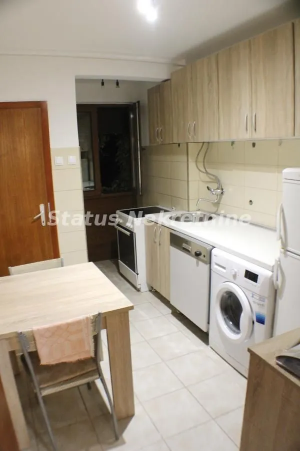 Izdavanje, trosoban stan, 70m², Stari grad, Novi Sad