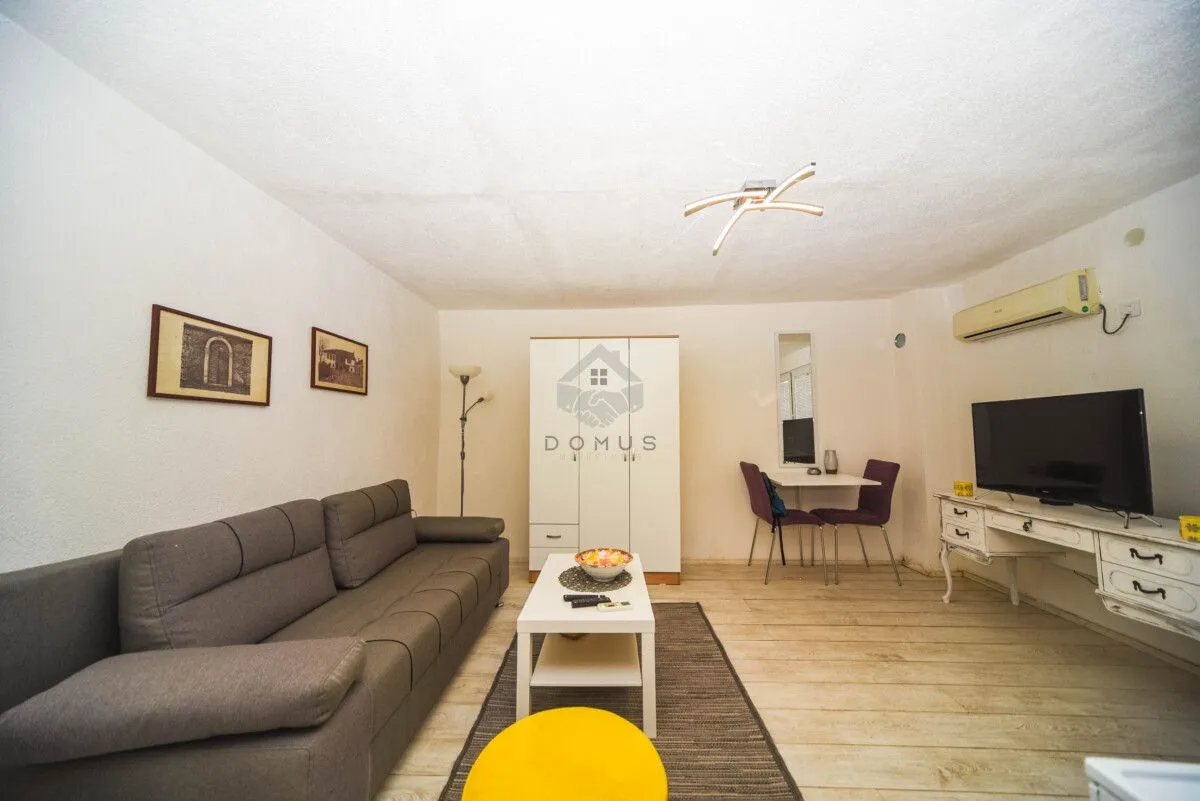 Izdavanje, garsonjera, 22m², Drač, Podgorica