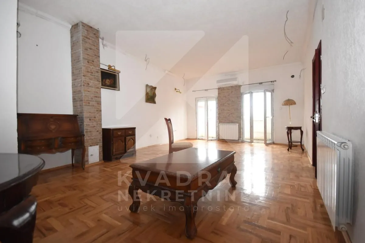 Prodaja, kuća, 343m², Zagorič, Podgorica
