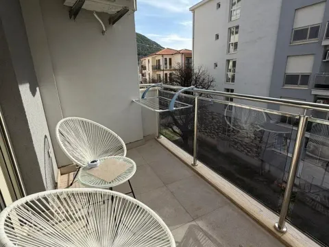 Rent, one bedroom apartment, 47m², Velji Vinogradi, Budva - image 11